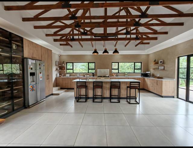 49,991M² FARM FOR SALE IN THREE RIVERS EAST